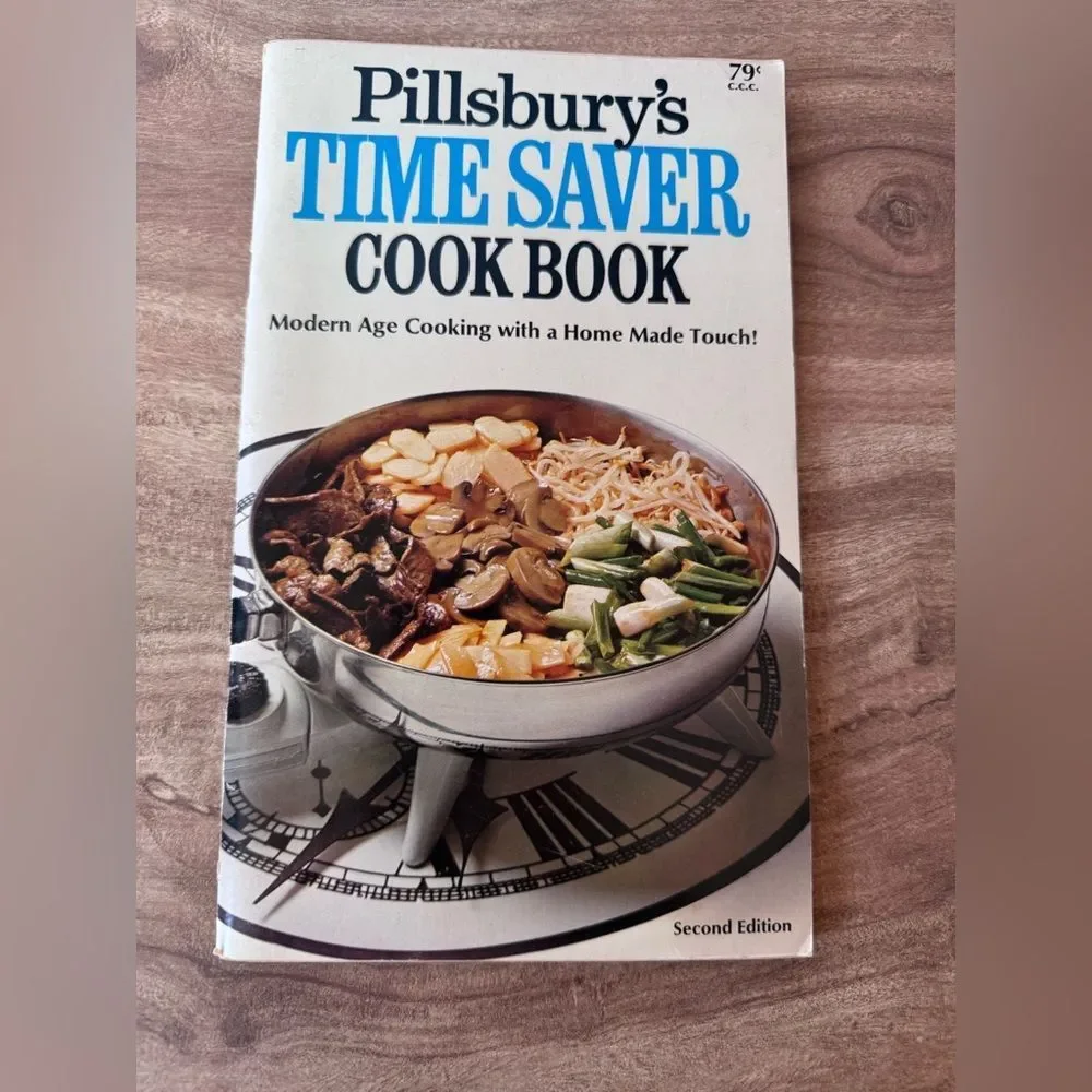 Vintage Cookbook Pillsbury Time Saver Cook Book 121 Recipes 1967 2nd Edition